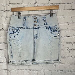 Silver Diva embellished Light wash frayed hem Micro mini jean skirt size 5 and 7